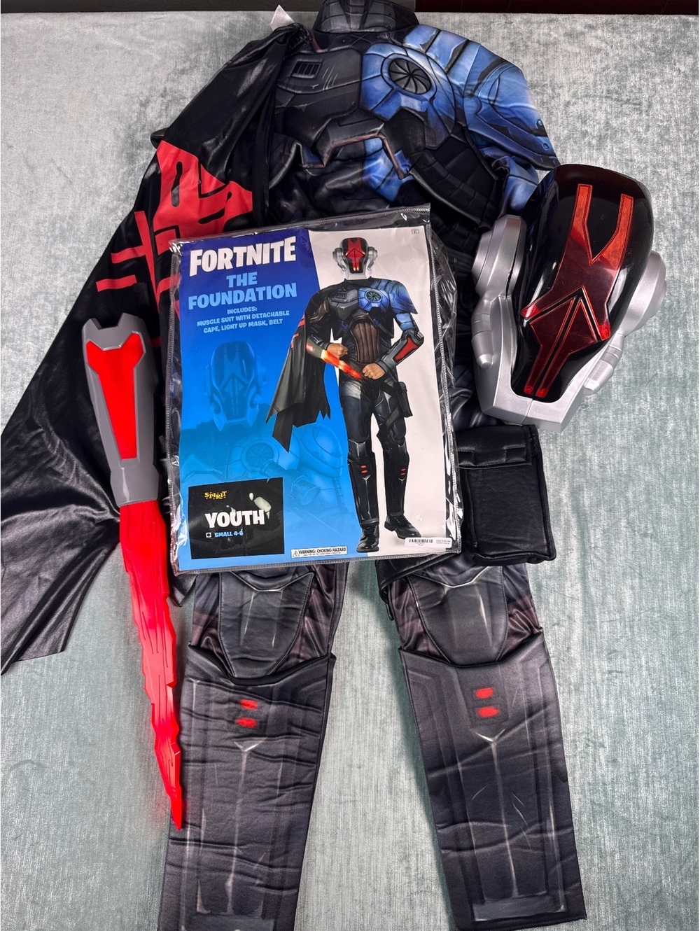 Fortnite The Foundation Costume 4-6 + Light-Up Plasma Spike